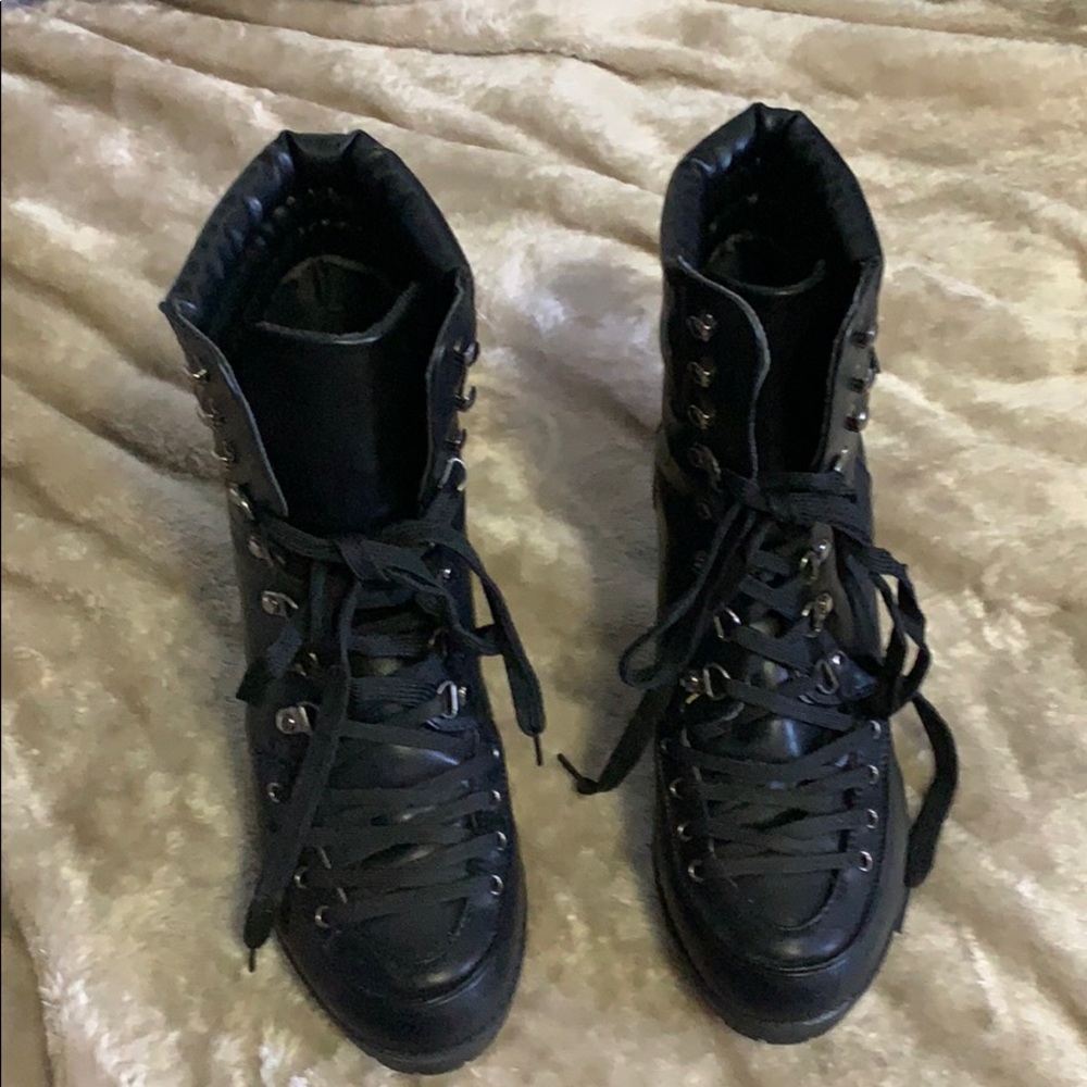 Cute Hot Topic boots